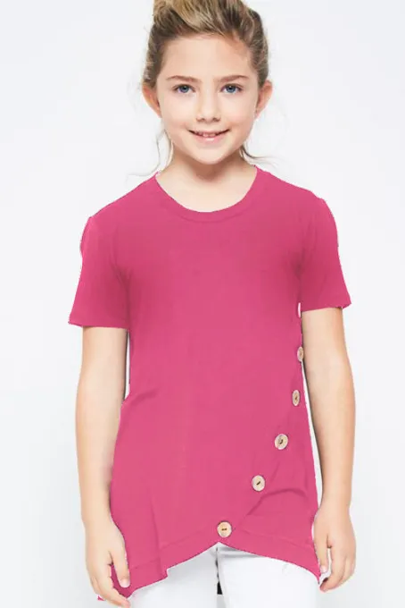 玫红色宽松可爱纽扣装饰小女孩舒适T恤衫
