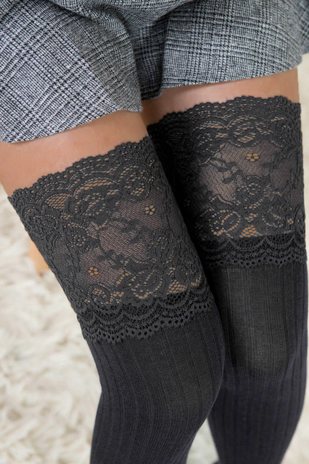 黑色精致迷人蕾丝拼接针织过膝长袜 LC09420