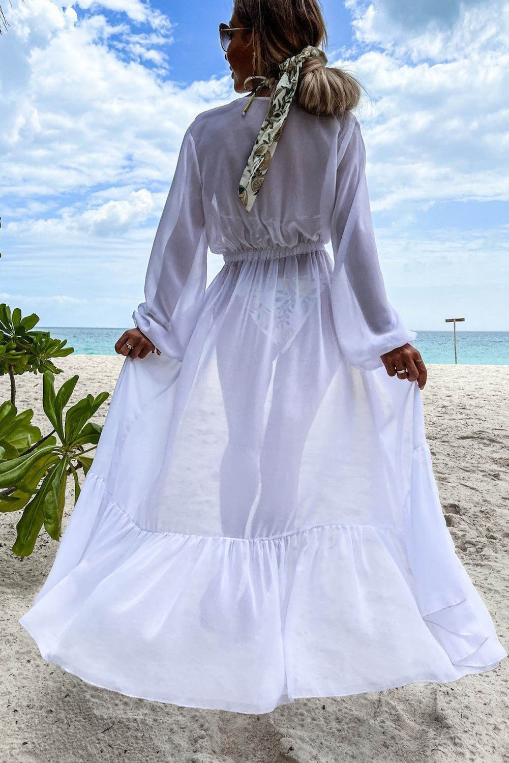 白色系带腰部开襟和服沙滩罩 LC2541189