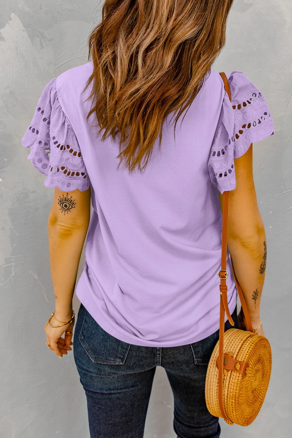 紫色镂空荷叶边袖 T 恤 LC25213437