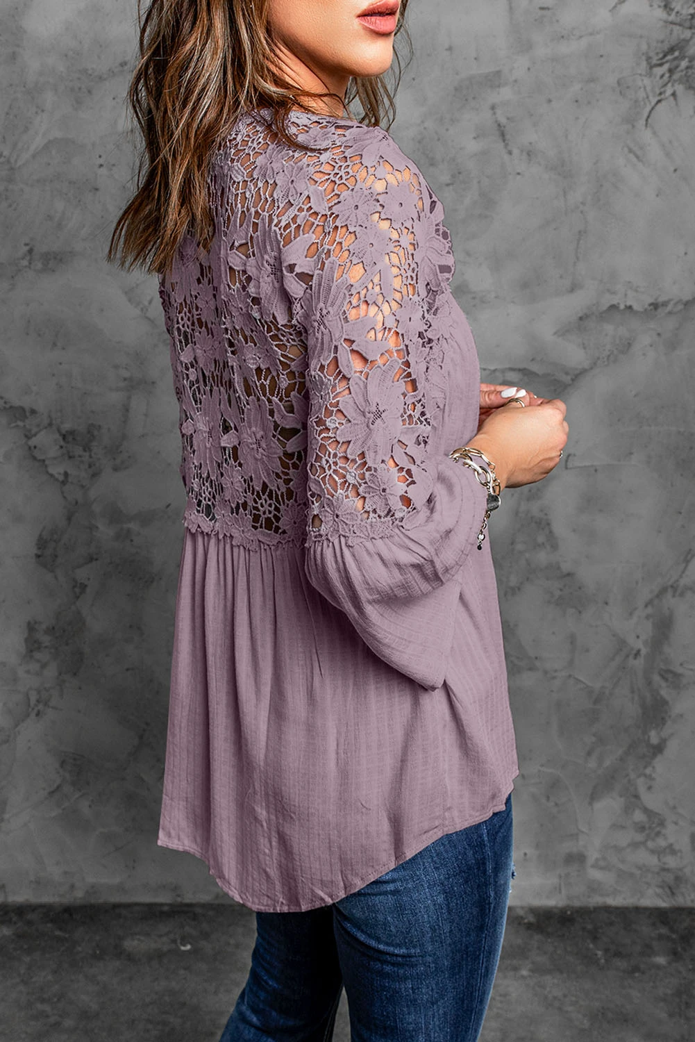 紫色排扣V领精美蕾丝拼接长袖宽松飘逸女士衬衫 LC251340