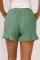 绿色侧口袋荷叶边舒适透气短裤
