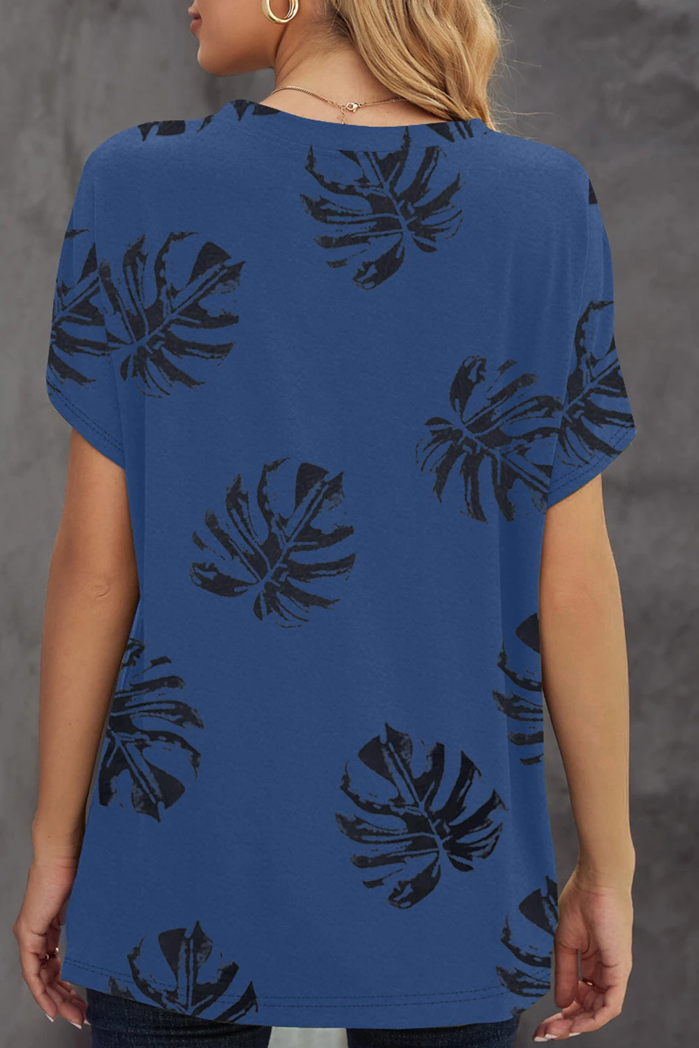 蓝色圆领热带植物印花 T 恤 LC2524539
