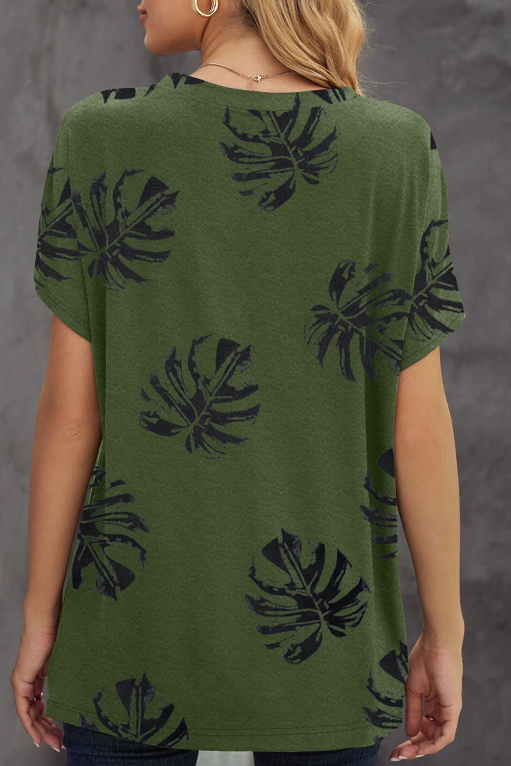 绿色圆领热带植物印花 T 恤 LC2524539