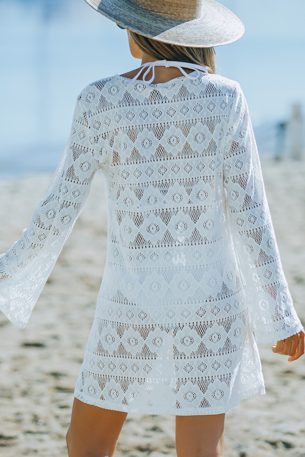 白色系扣蕾丝束腰沙滩裙 LC421565