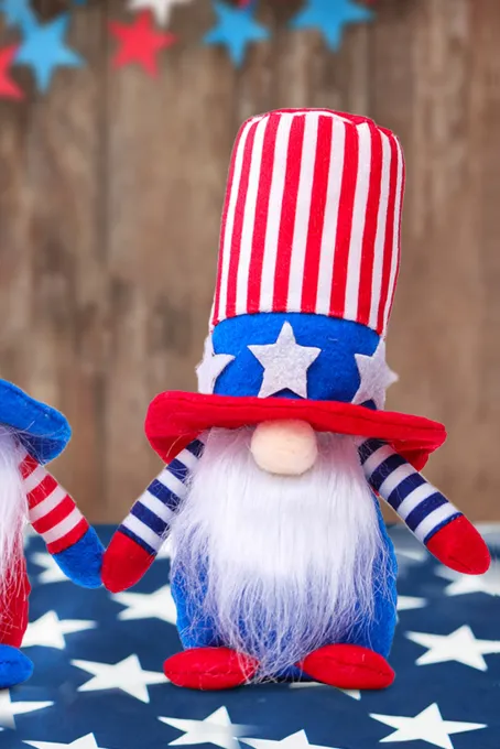 红色美国国旗独立日条纹五角星形矮人娃娃装饰