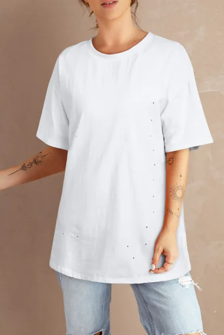 白色圆领短袖宽松版型小孔破洞设计休闲女士T恤