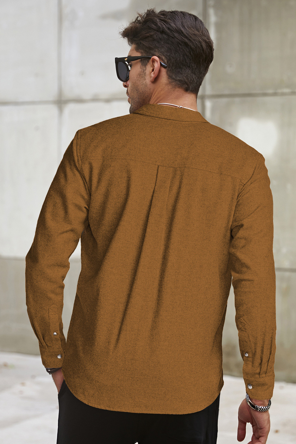 棕色系扣翻领口袋男式长袖衬衫 MC255146