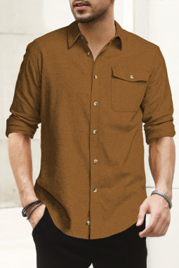 棕色系扣翻领口袋男式长袖衬衫