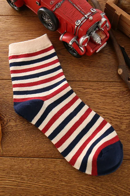 条纹男式国旗中筒个性袜子