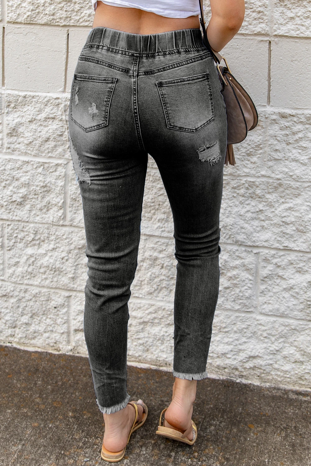 碳灰色水洗做旧破洞修身牛仔裤 LC781988