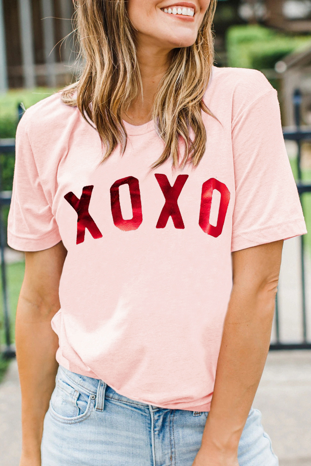 粉色 XOXO 闪粉图案印花短袖图案 T 恤 LC25219319