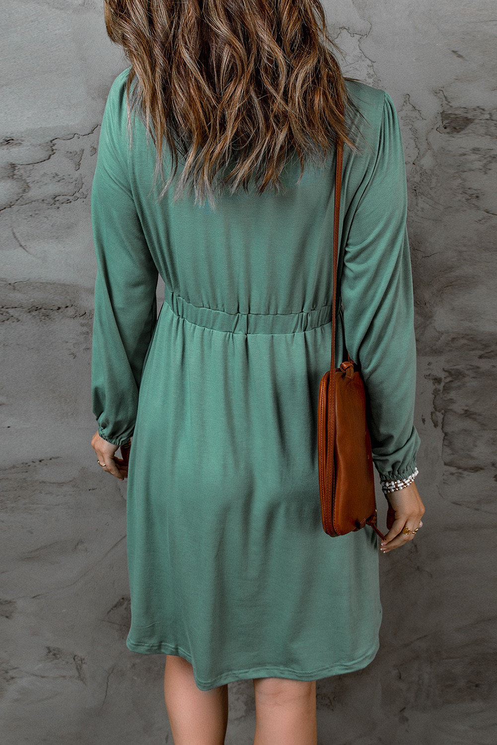 绿色系扣高腰长袖连衣裙 LC6111416