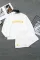 白色 PUMPKIN 植绒图案套头衫运动衫和短裤套装