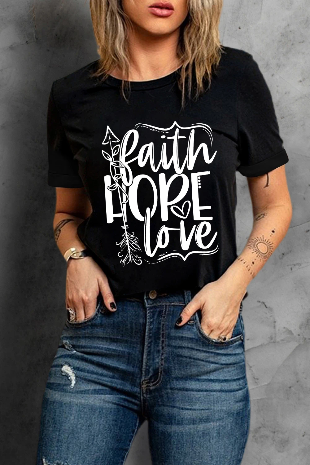 黑色 Faith Hope Love 图案印花短袖 T 恤 LC25219583