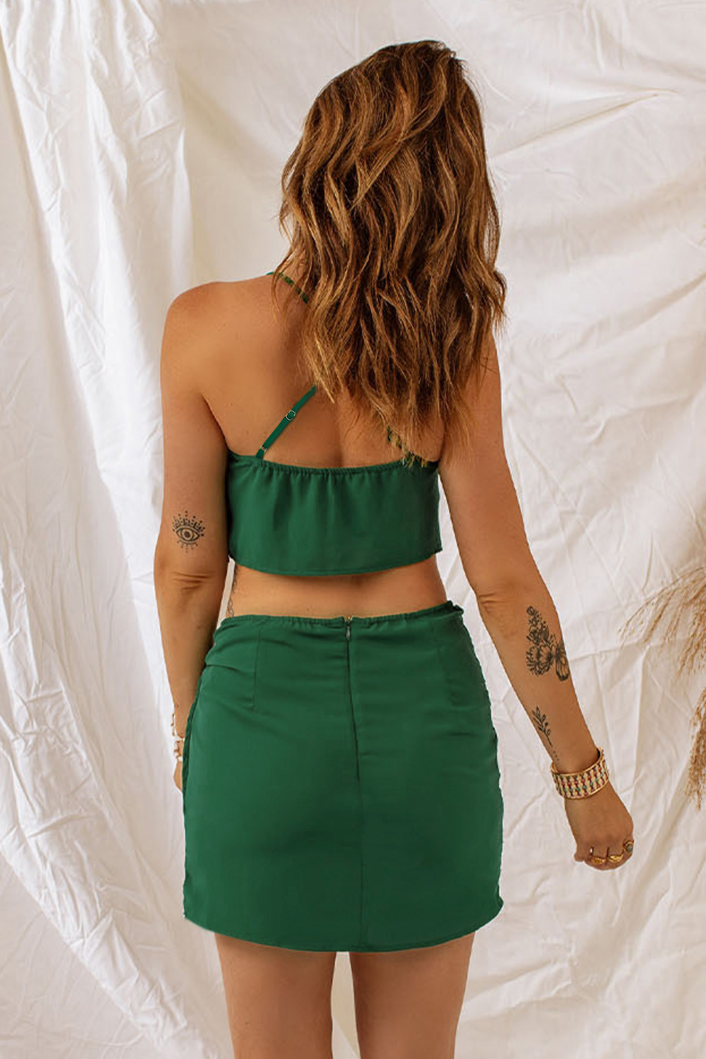 绿色垂感短款上衣和裹身裙套装 LC63968