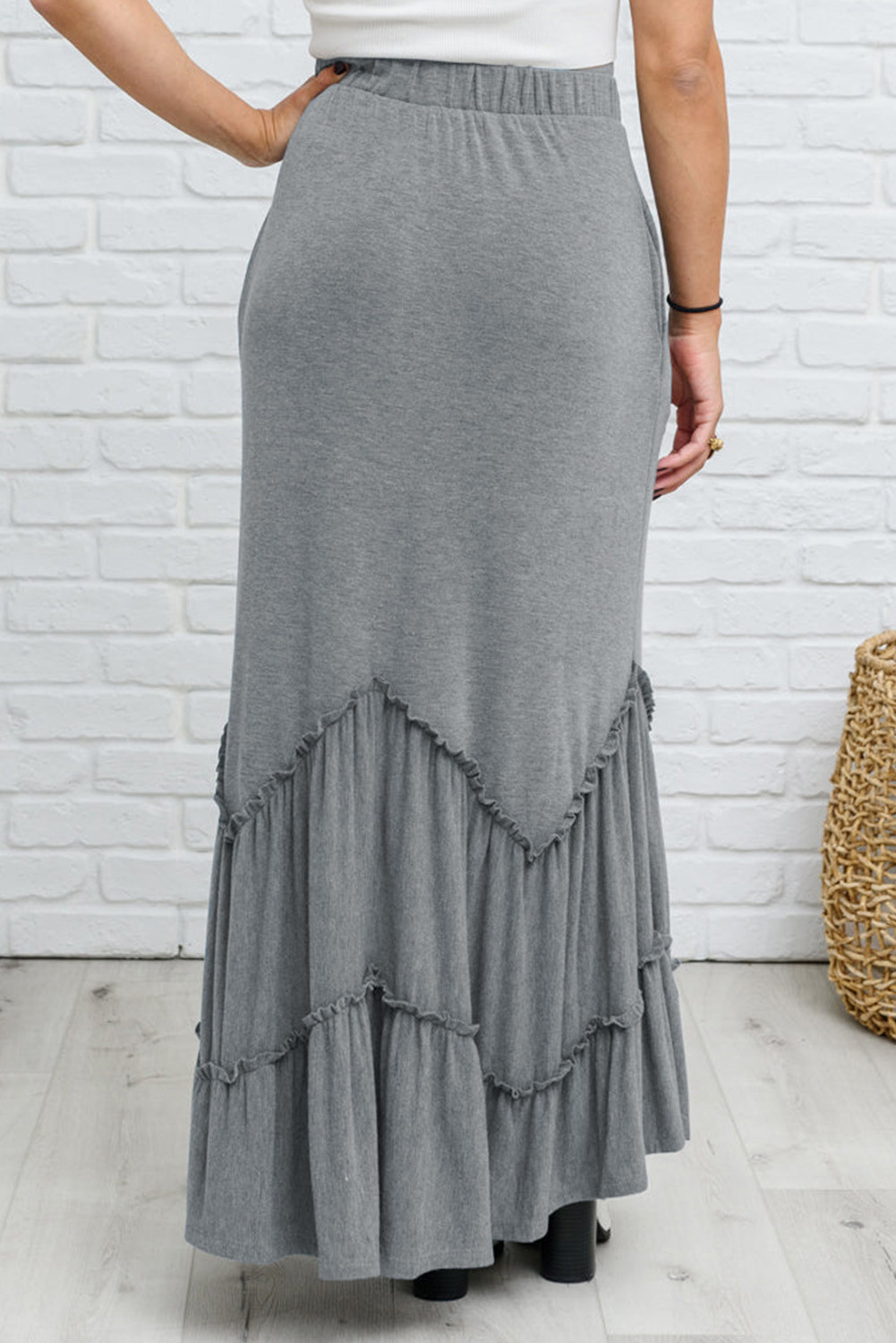 灰色之字形层接式超长半身裙 LC721304