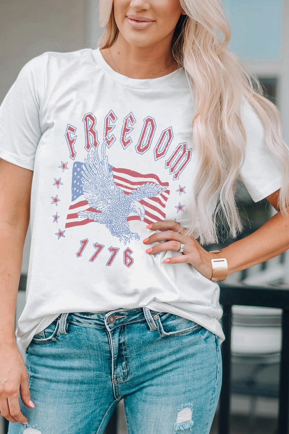 白色 FREEDOM 鹰旗印花 1776 图案 T 恤 LC25220075