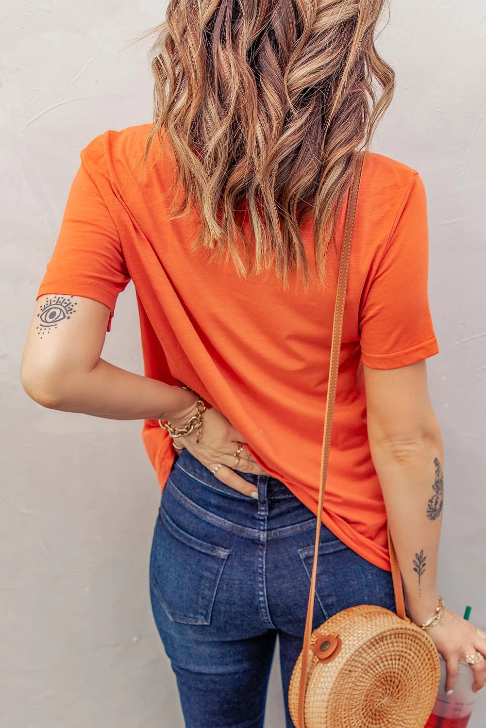 橙色圆领短袖破洞设计休闲女士T恤衫 LC2522336