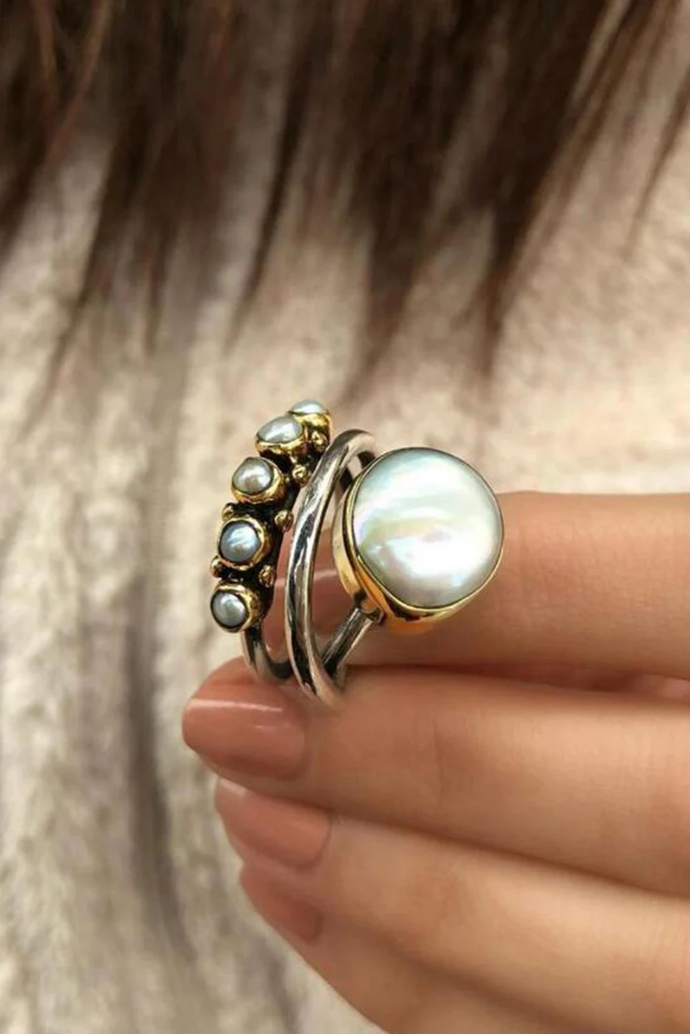 银色复古珍珠镶嵌开口戒指 BH011354