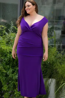紫色大码修身喇叭形褶皱 V 领长连衣裙