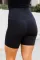 黑色纯色 V 腰瑜伽短裤