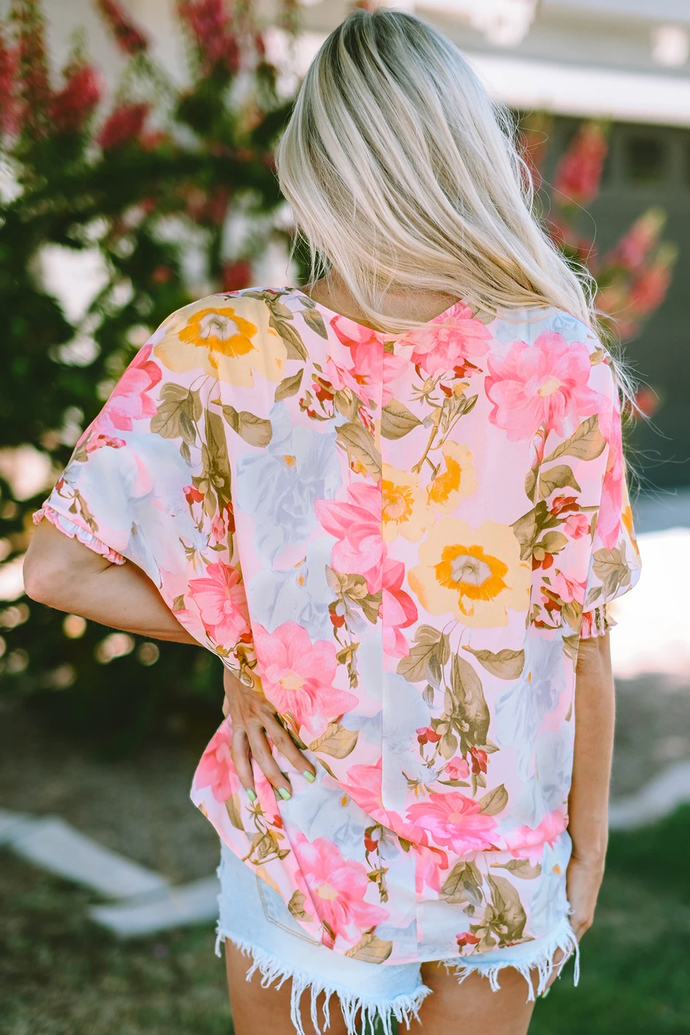 粉色平行绉缝袖口 3/4 袖宽松版型花卉衬衫 LC25120775