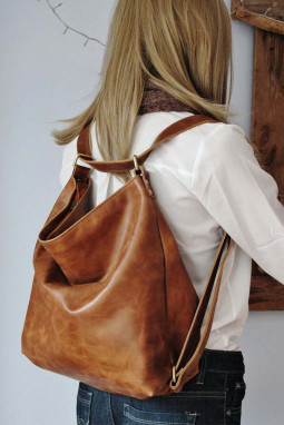 栗色复古人造皮革拉链大容量背包