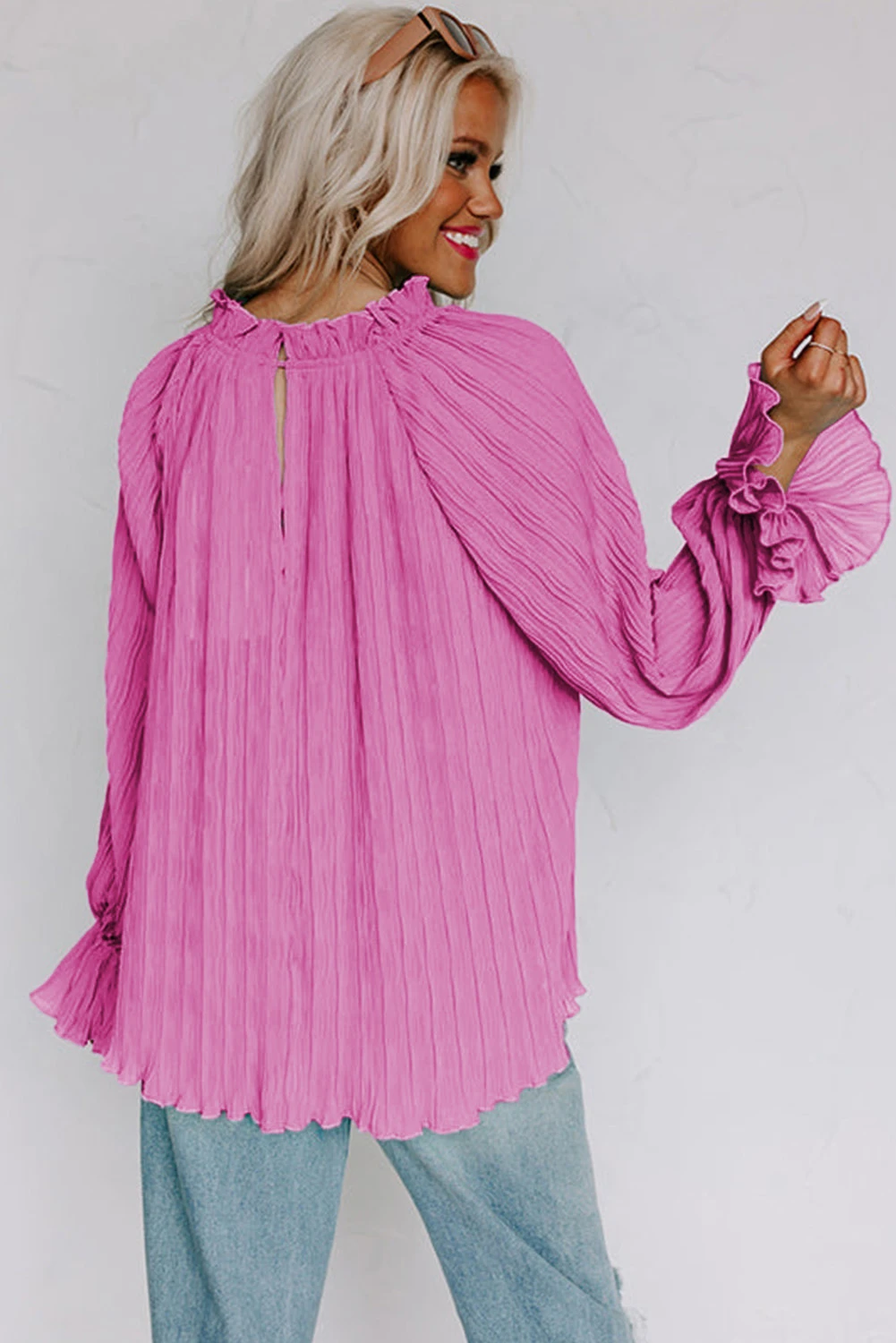 粉色褶裥喇叭形袖口长袖衬衫 LC25121763