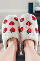 亮白色可爱模糊草莓图案家用拖鞋