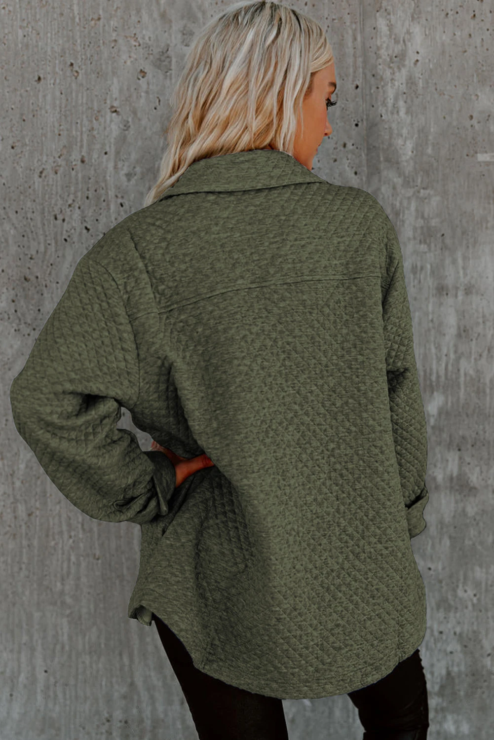 绿色复古绗缝带盖口袋纽扣夹克衫 LC854301