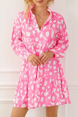 浅粉色甜美花朵印花分层荷叶边短款连衣裙