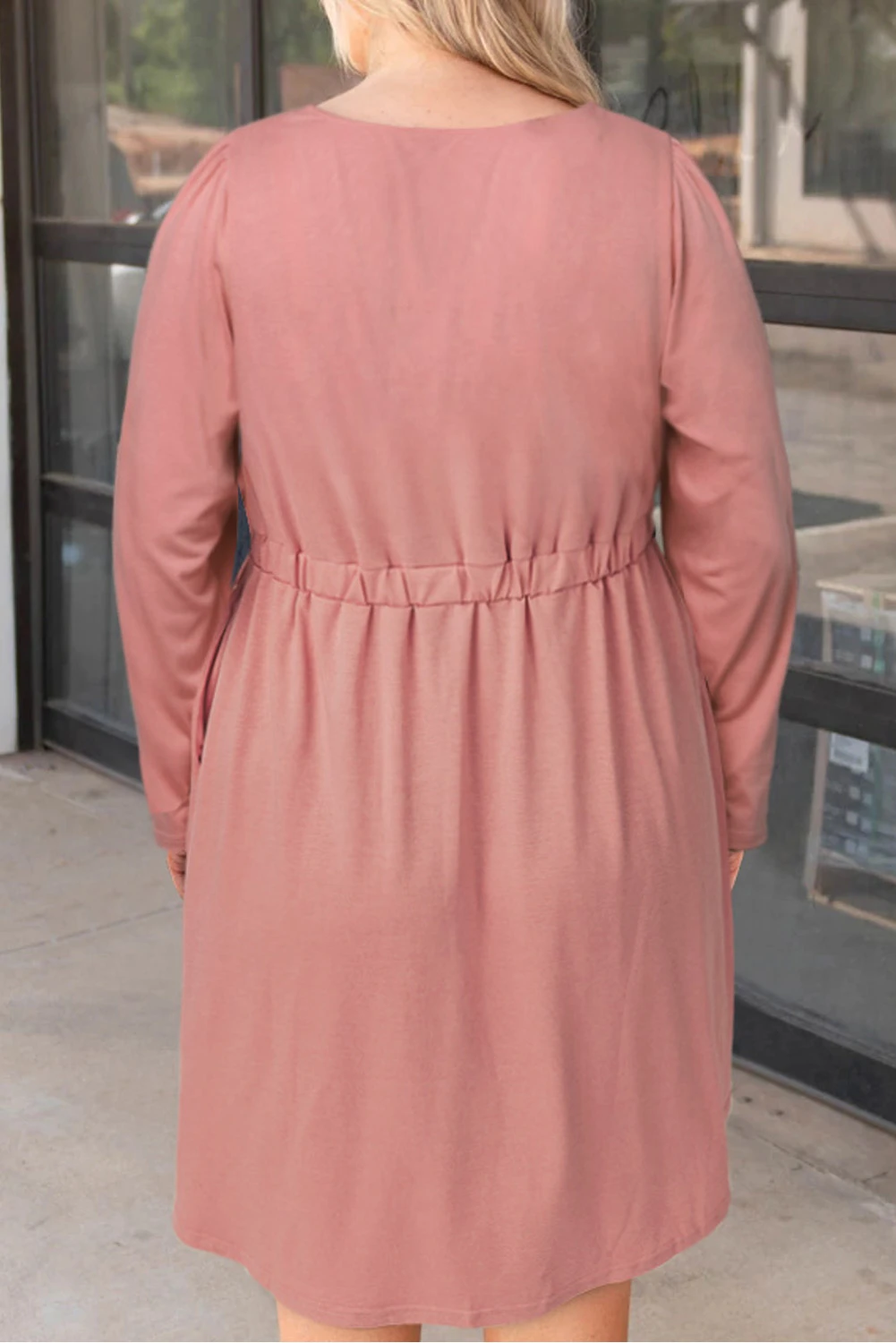 粉色纯色正面纽扣加大码长袖连衣裙 LC2211257