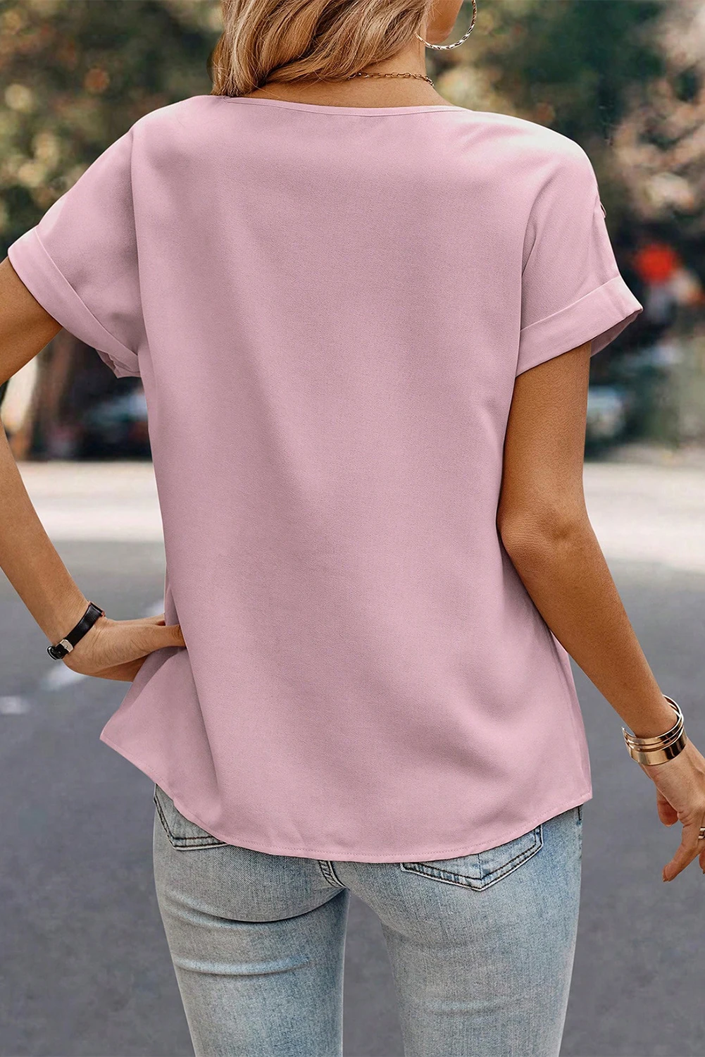 浅粉色纯色褶皱贴片圆领 T 恤 LC25125923