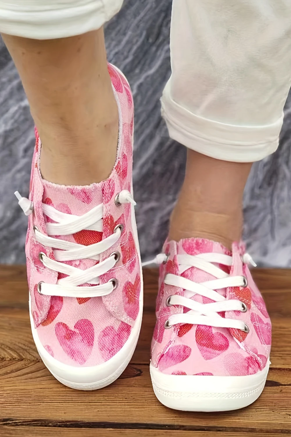 草莓粉色心形休闲系带帆布鞋 BH023567