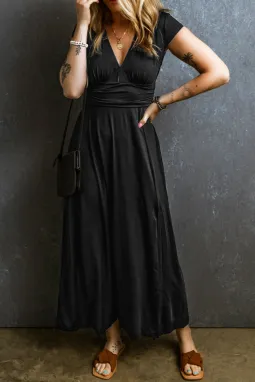 黑色短袖平行绉缝高腰 V 领超长连衣裙