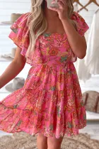 粉色碎花方领荷叶袖叠层连衣裙