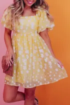 黄色波西米亚花朵提花泡泡袖方领迷你连衣裙