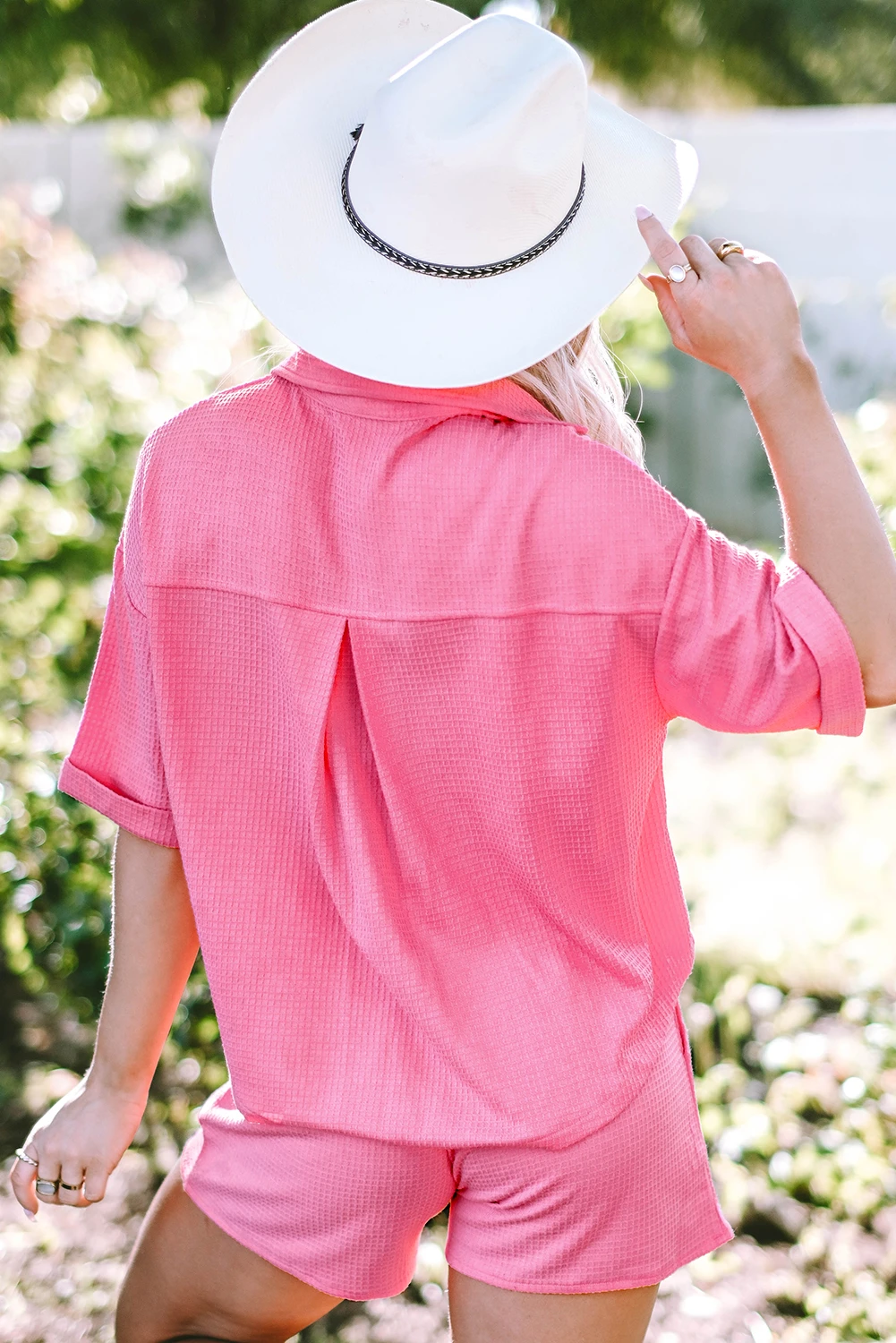 亮粉色纹理胸袋半袖衬衫短裤套装 LC625617