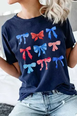 蓝色多样化蝴蝶结印花独立日图案 T 恤