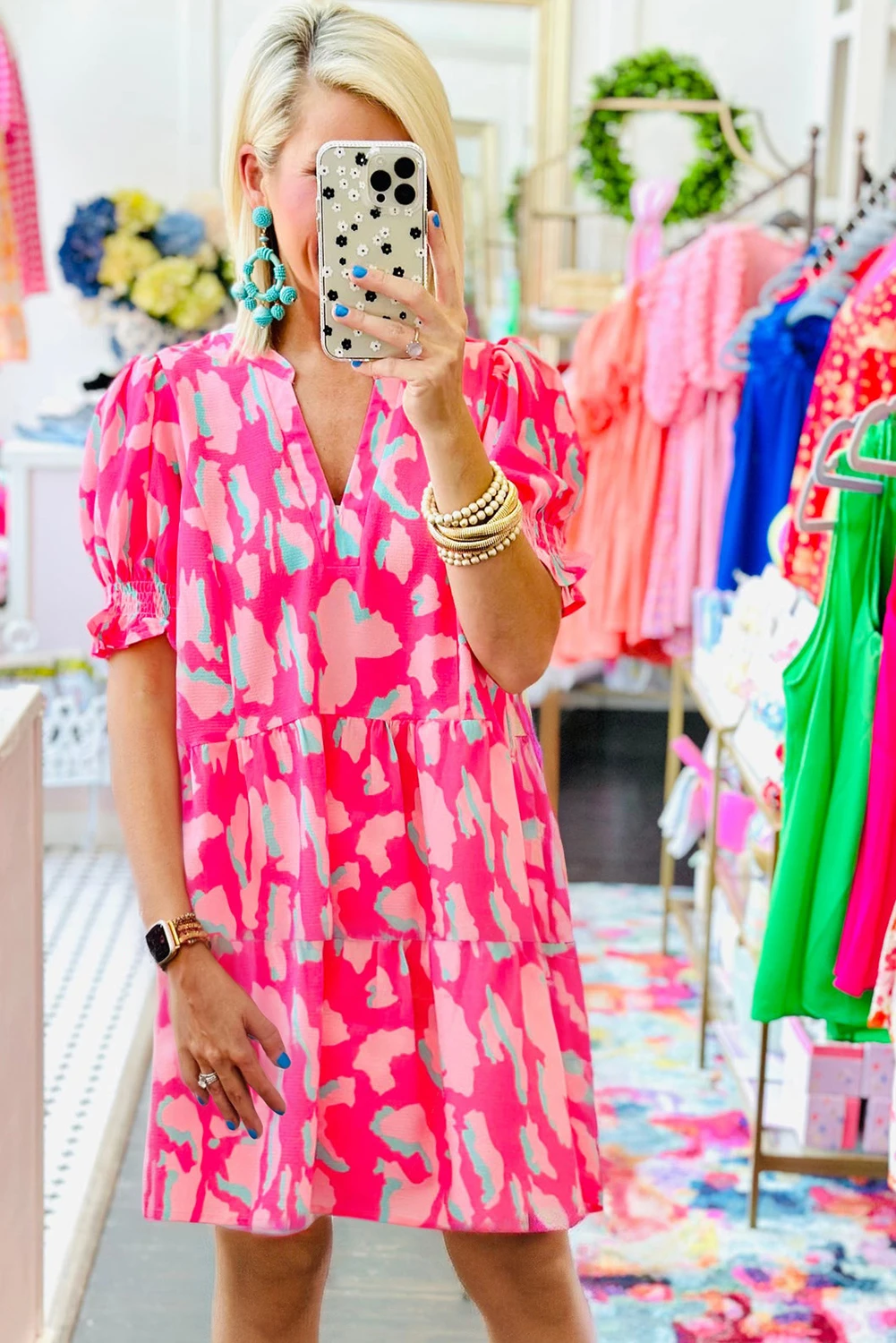 粉色抽象印花泡泡短袖叠层宽松连衣裙 LC25126437