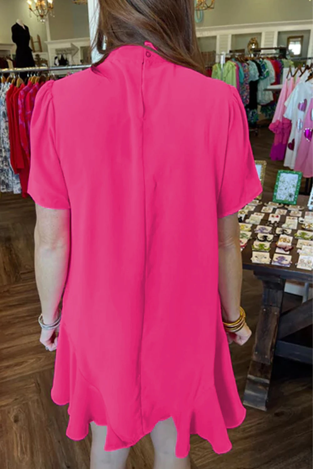 亮粉色纯色丝带颈部系带荷叶边迷你连衣裙 LC6120226