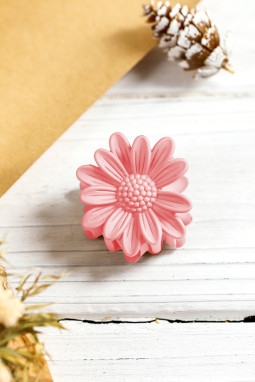粉红色的波西米亚雏菊花磨砂头发饰品