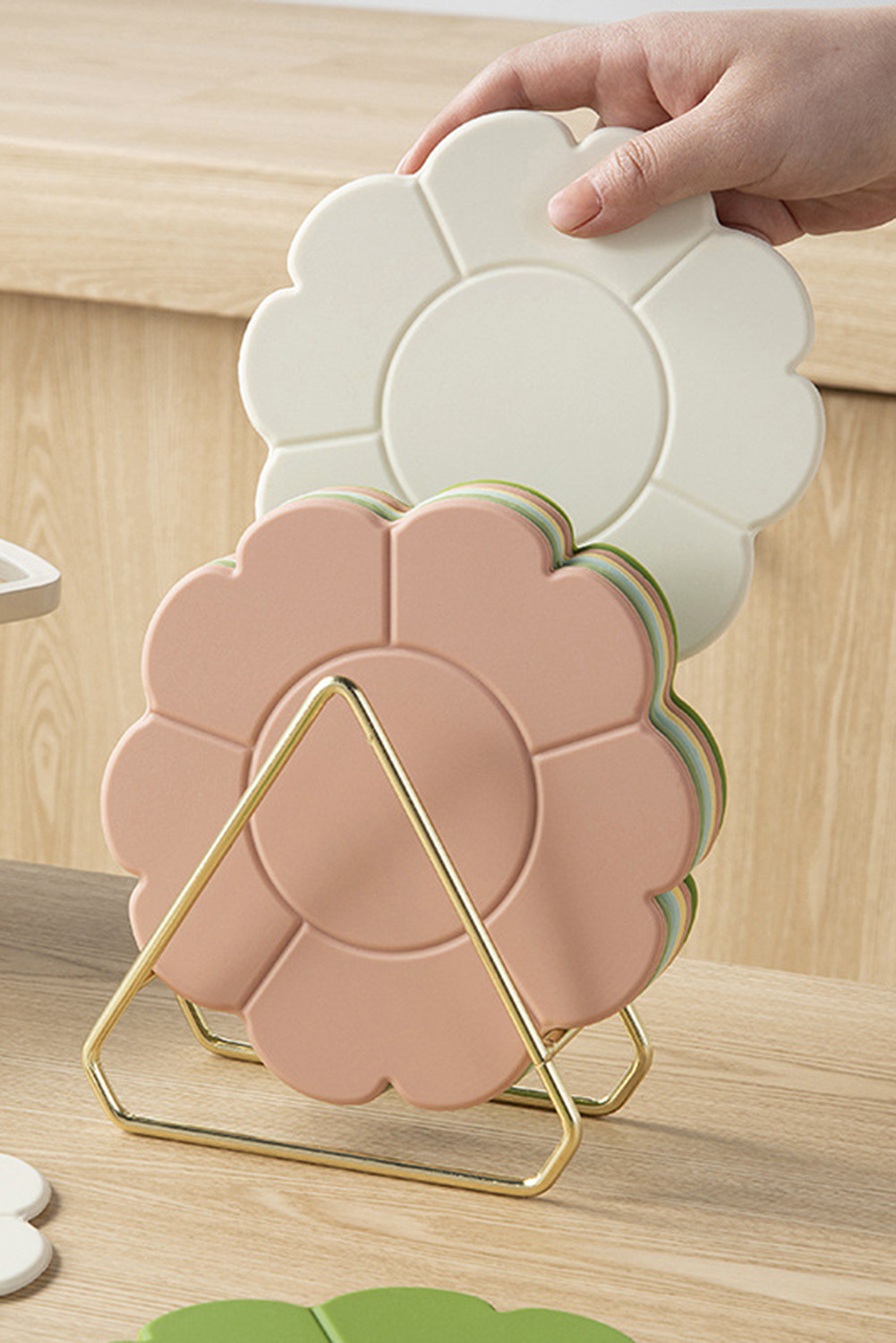 杏粉红色花形二氧化硅凝胶热隔离斑块 BH051528