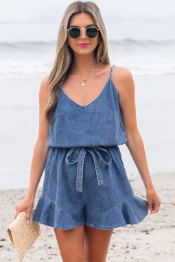 Ashleigh Blue意大利面条v脖子腰带荷叶边的腿Chambray Romper
