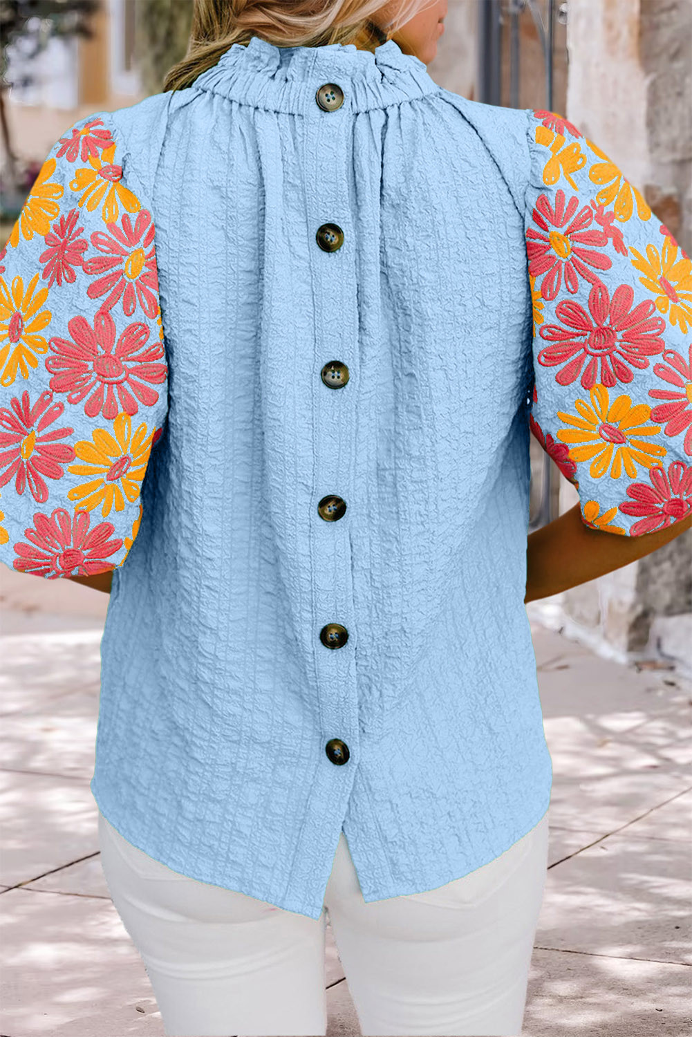 Myosotis Floral Puff短袖褶皱的领纽扣后部 LC25224942