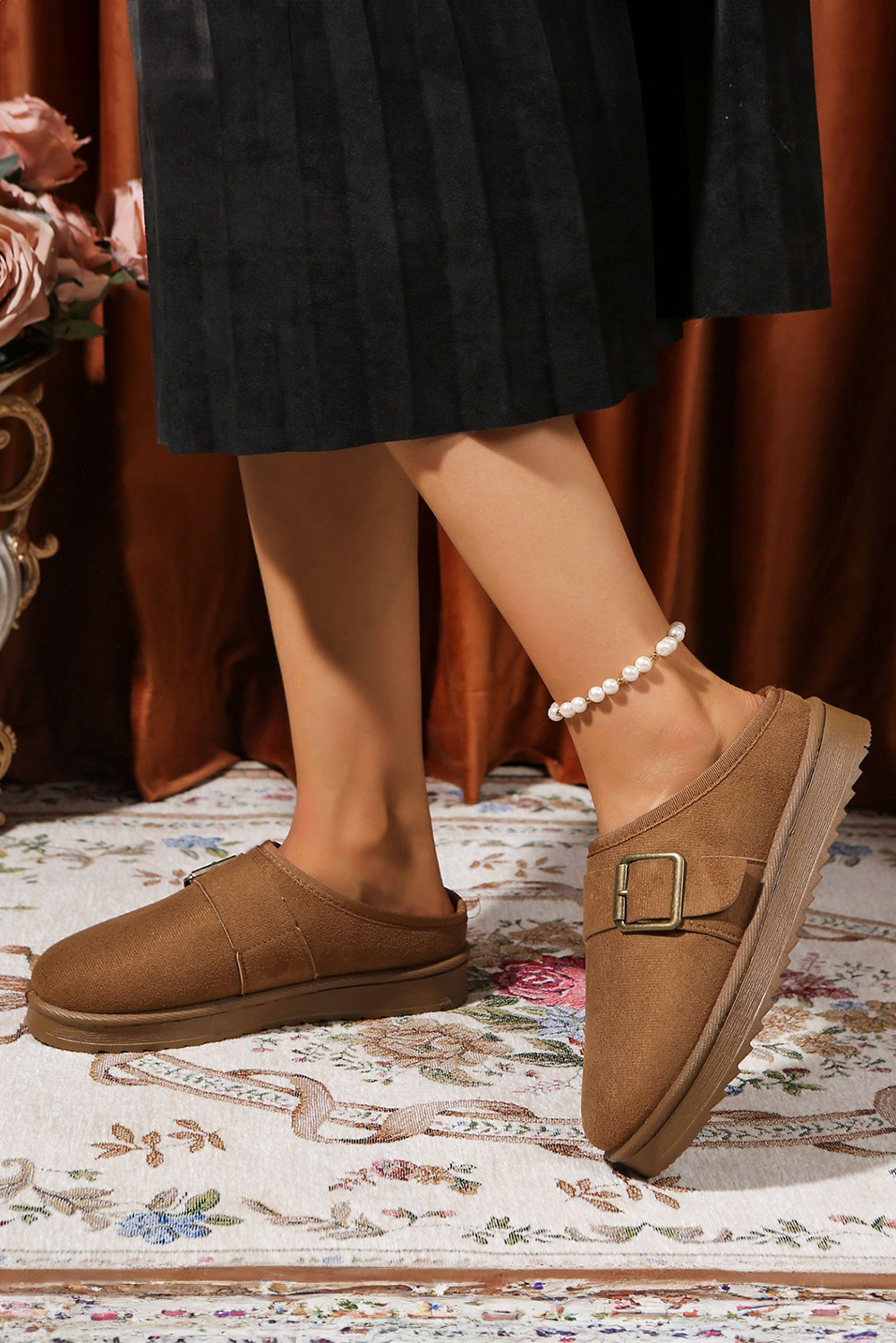 骆驼人造绒面绒面带扣带细节冬季堵塞拖鞋 BH024091