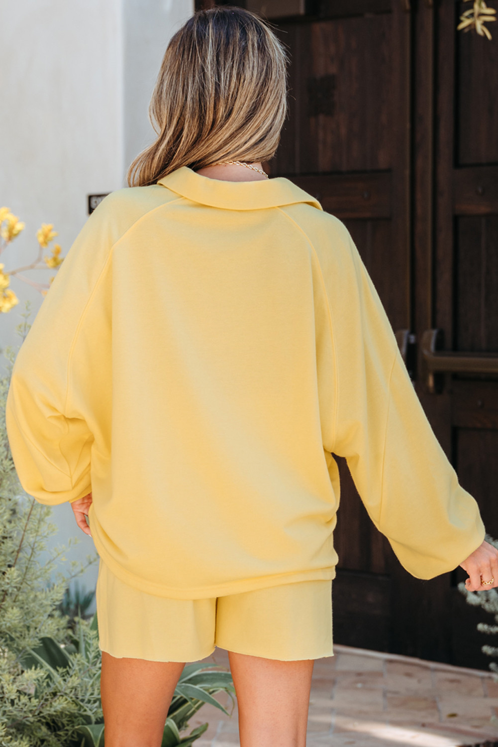 黄色奶油纽扣领肩肩套和短裤2pcs服装 LC627813