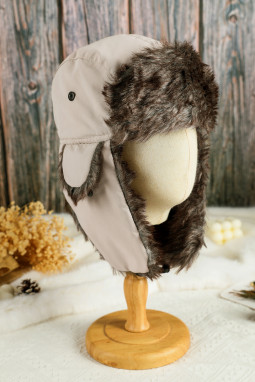 白色防风人造毛皮翻耳冬季捕手帽