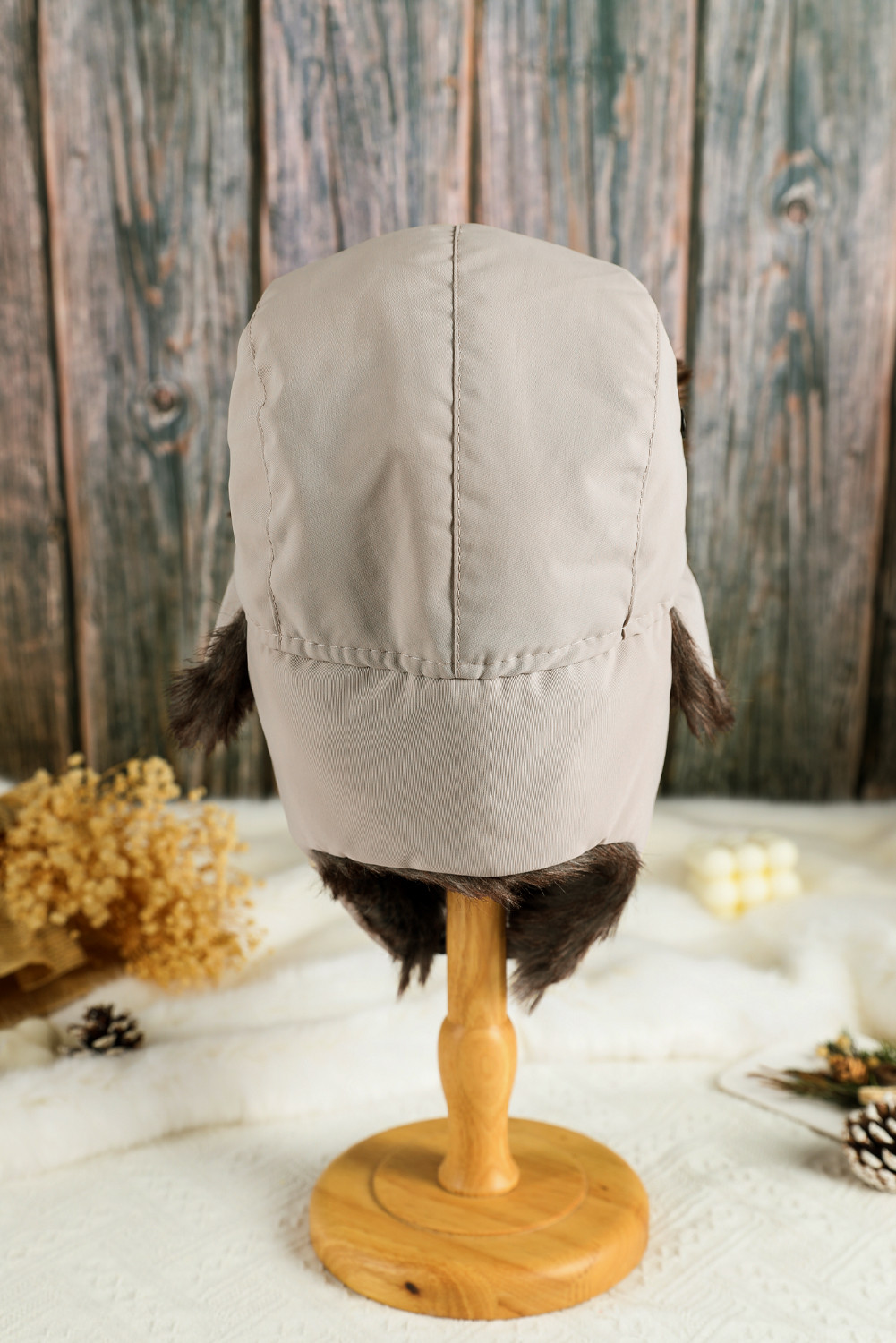 白色防风人造毛皮翻耳冬季捕手帽 BH043221